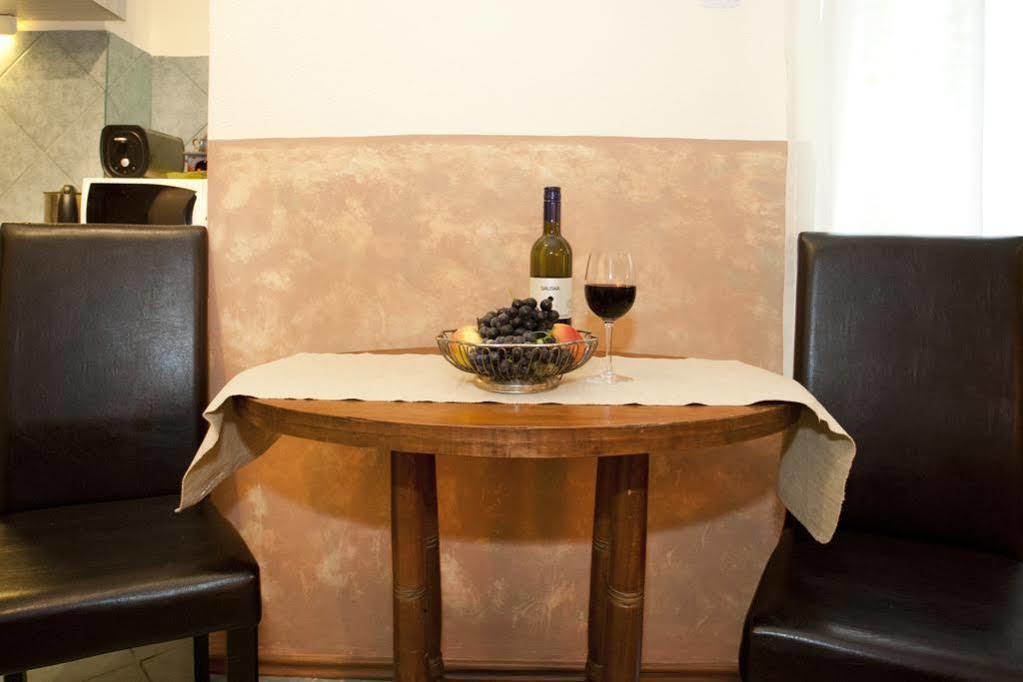 Margit Apartment ブダペスト エクステリア 写真